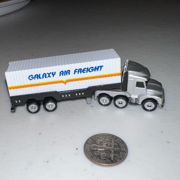 VINTAGE!  Micro Machines-Galaxy Air Freight Semi Tractor Trailor - Picture 8 of 10